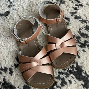 Girls Rose Gold Salt Water sandals